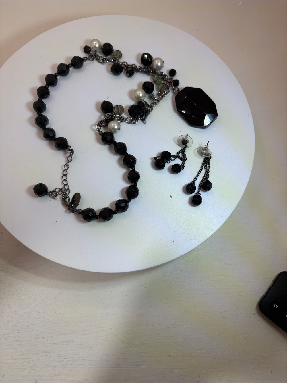 White House Black Market Faceted Black Bead Pendant Necklace & Earring Set